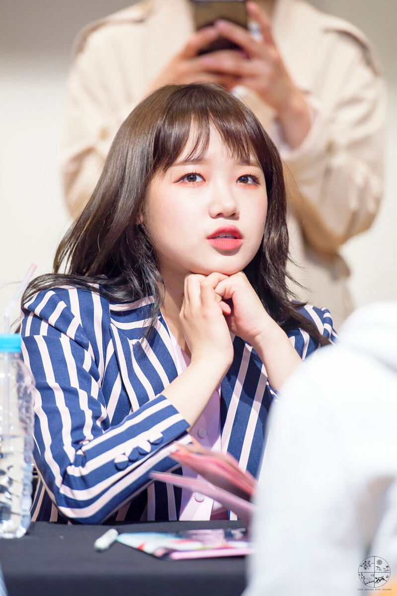 180401 Weki Meki Yoojung at Songpa & Jungu 'Lucky' Fansigns documents 4