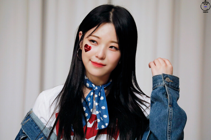 220724 fromis_9 Jiheon documents 15