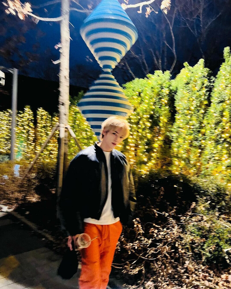 221228 NCT Taeyong Instagram Update documents 9