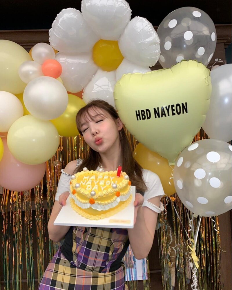 210924 TWICE Instagram Update - Nayeon documents 3