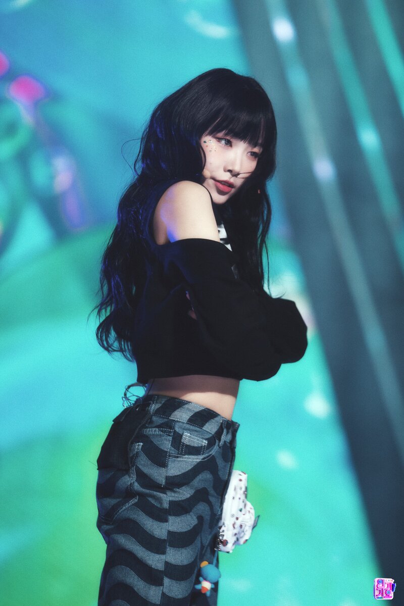 230402 Billlie Suhyeon - 'EUNOIA' at Inkigayo documents 3