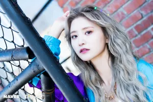 [NAVER x DISPATCH] EXID 'Lady' M/V Behind - Jeonghwa