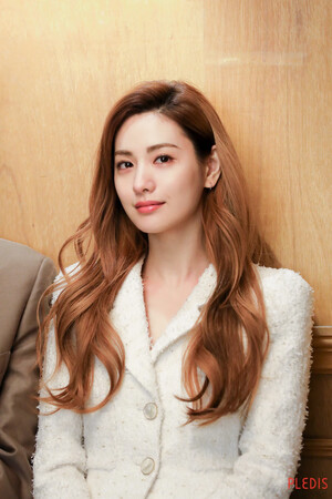 210323 Pledis Naver Post - Nana 'Oh My Ladylord' Poster Shooting