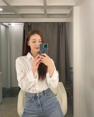 220629 Eunchae Instagram Update