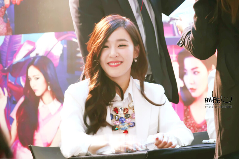 140314 Girls' Generation Tiffany at Mr. Mr. fansign documents 9