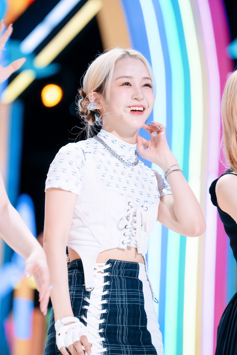 220703 Kep1er Hikaru 'Up!' at Inkigayo | kpopping