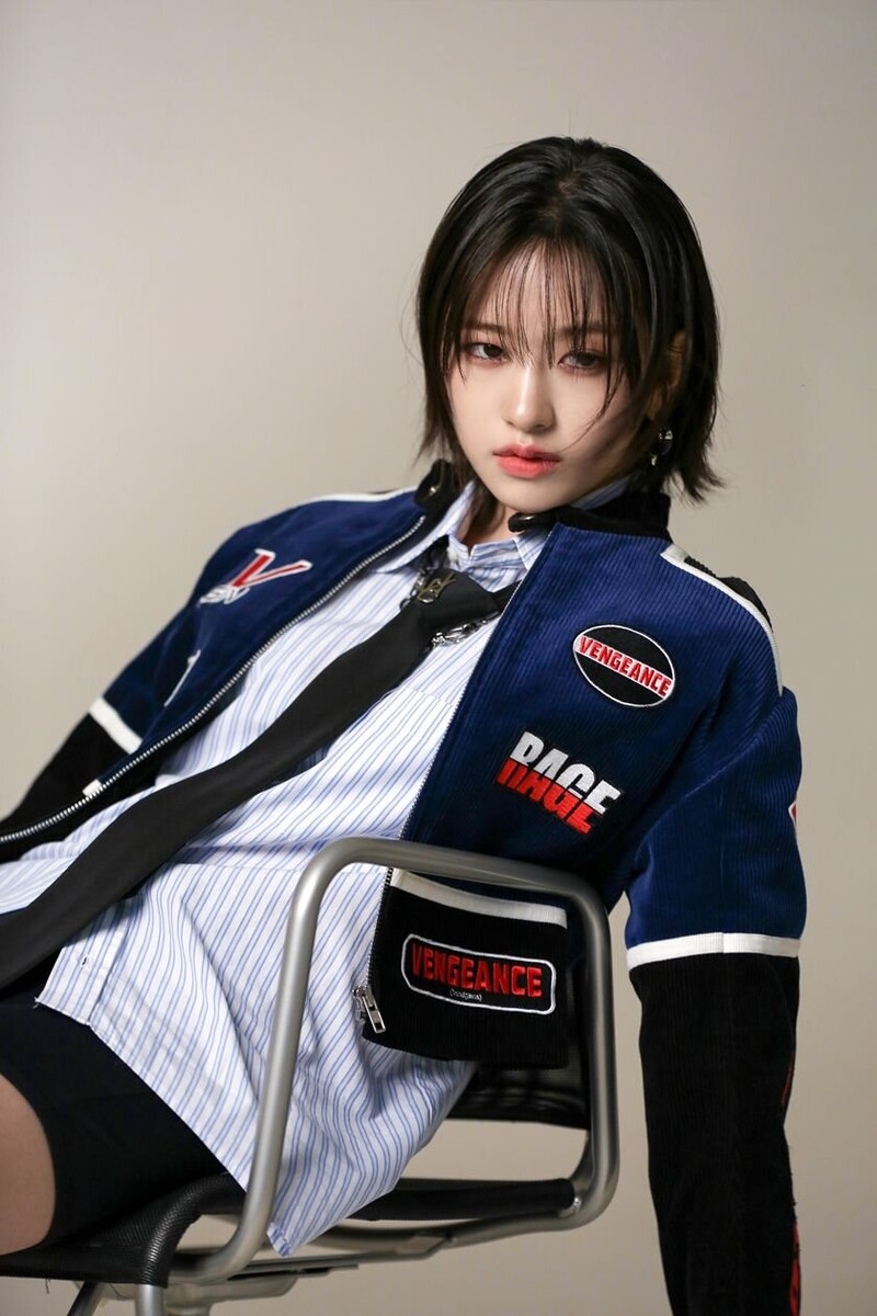 231013 Genie Magazine - IVE - 'Baddie' Jacket Shoot Behind documents 1