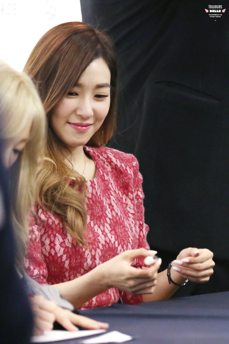 151127 Girls' Generation Tiffany at Louis Quatorze Busan Fansign documents 11