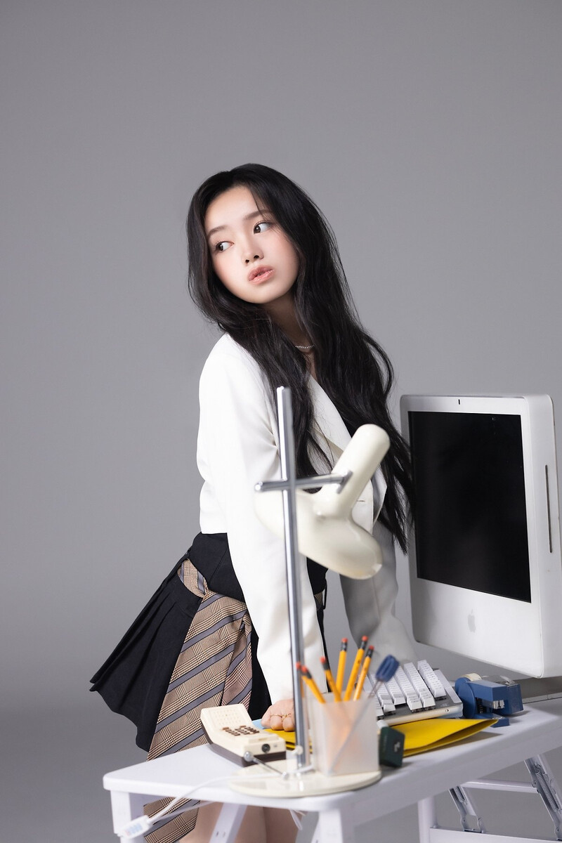 241114  F&F Naver Post - Behind the scenes of UNIS x ITTA magazine documents 4