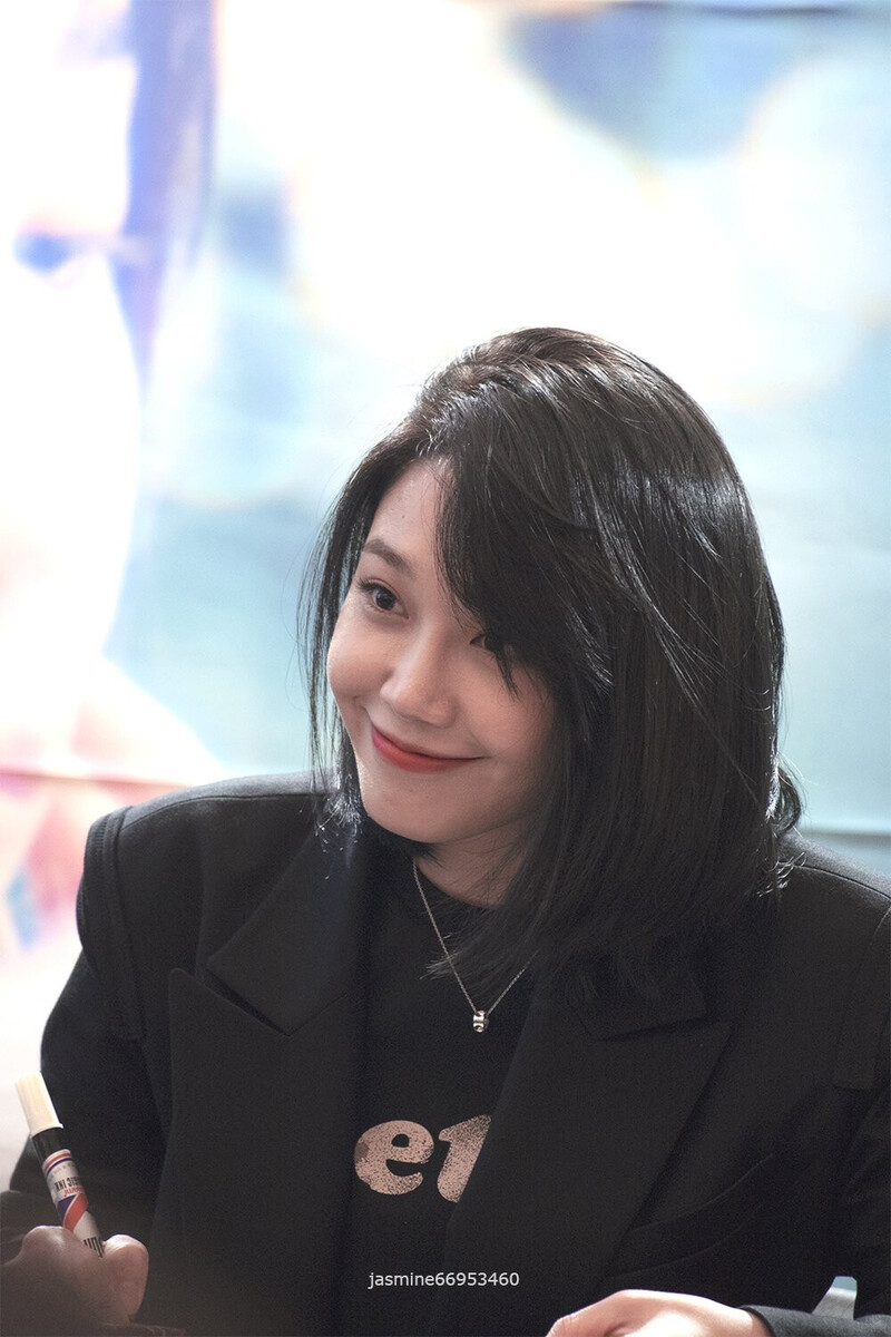 181109 Apink EUNJI at Hyehwa Busan Fansign event documents 2