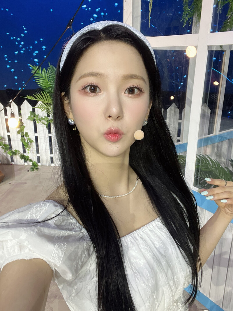 220622 Kep1er Twitter Update - Yujin documents 1