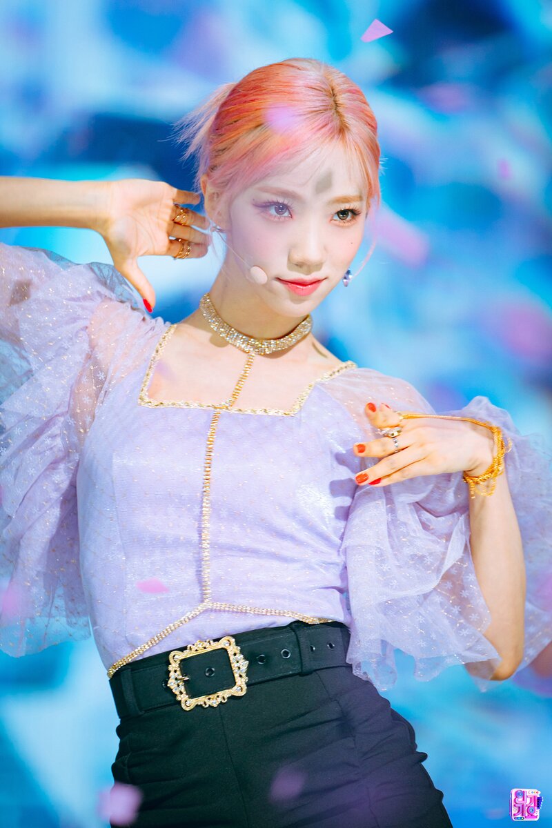 220710 WJSN Yeoreum - ‘Last Sequence’ at Inkigayo documents 2