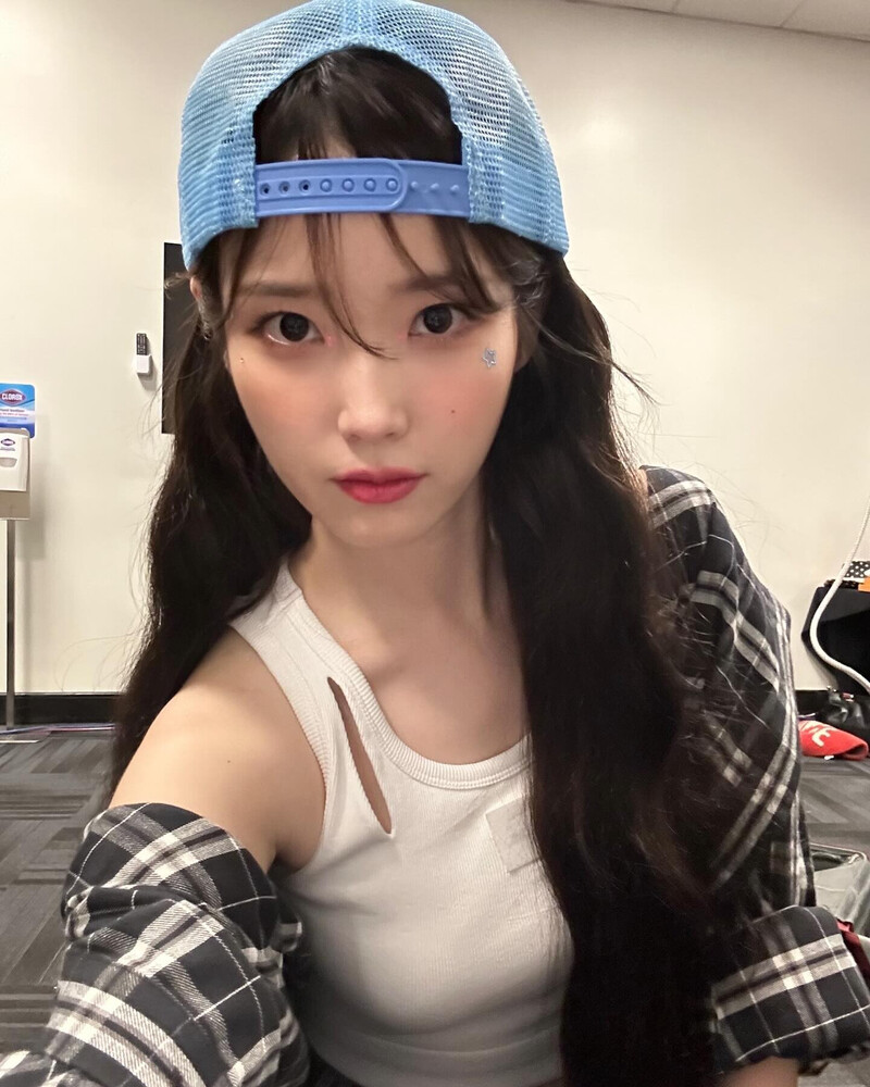 240806 IU Instagram Update documents 7