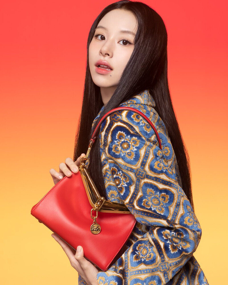 CHAEYOUNG x ETRO - Etro Vela Bag documents 1