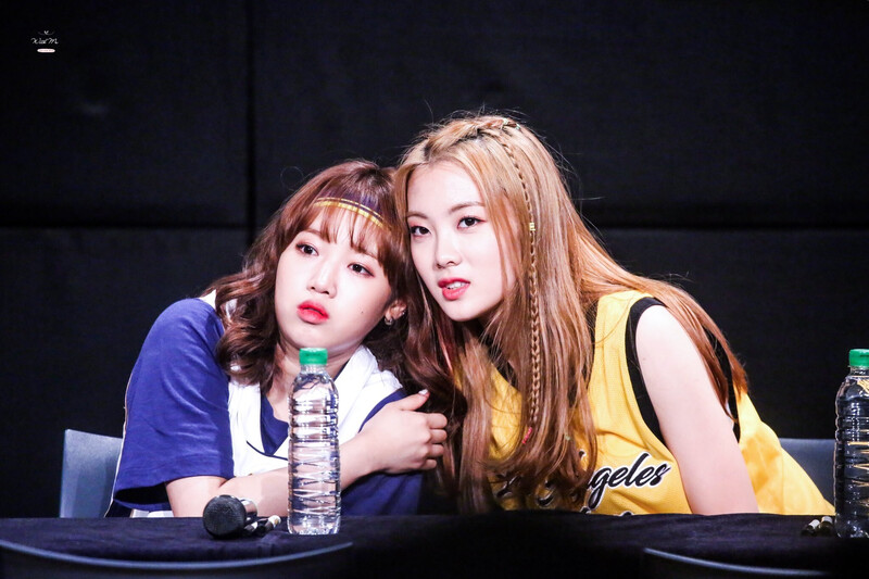 170826 Weki Meki at Gangnam 'WEME' Fansign documents 2