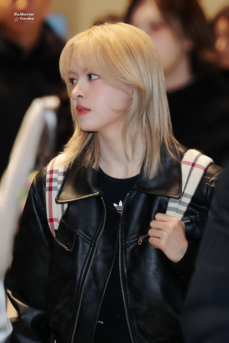 240101 NMIXX Lily - Incheon International Airport documents 5