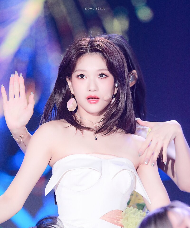 220809 fromis_9 Seoyeon at KBS Open Concert in Ulsan documents 4