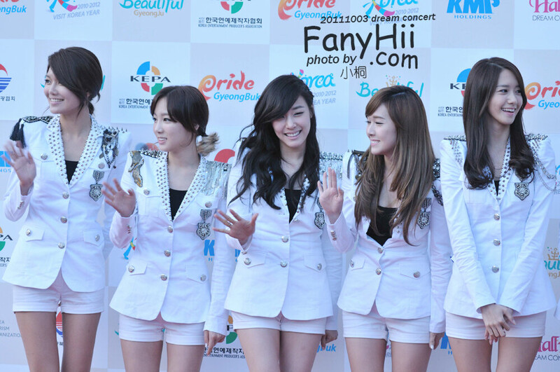 111003 Girls' Generation at Gyeongju Hallyu Dream Concert documents 2