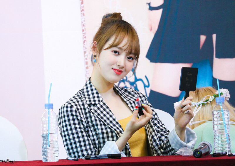 190622 Weki Meki Sei at 'LOCK END LOL' Busan Fansign documents 3