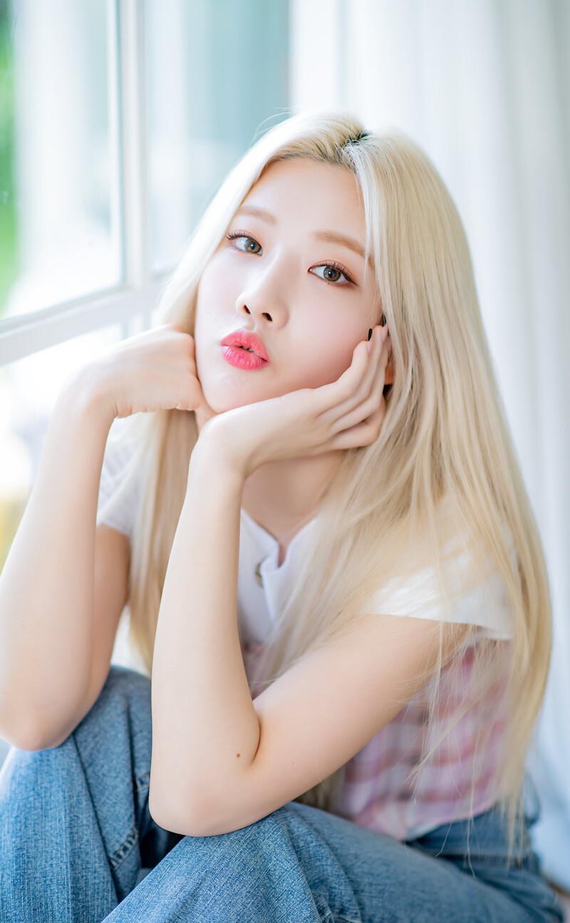 210628 Osen: Star Road - LOONA Kim Lip documents 2