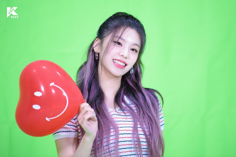 221124 KCON Twitter Update - 2022 KCON LA VCR Photo Behind with ITZY documents 1
