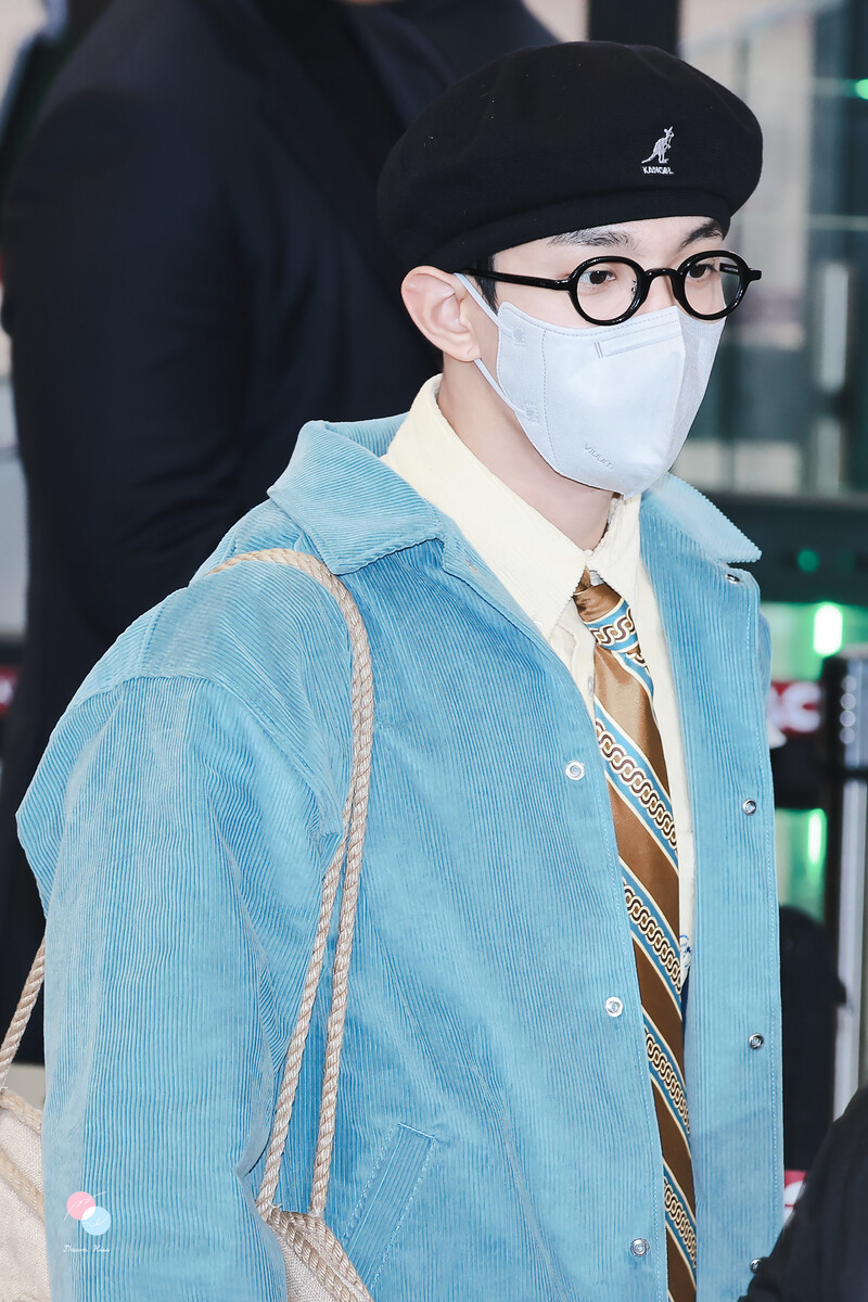 241203 SEVENTEEN DK at Gimpo International Airport documents 5