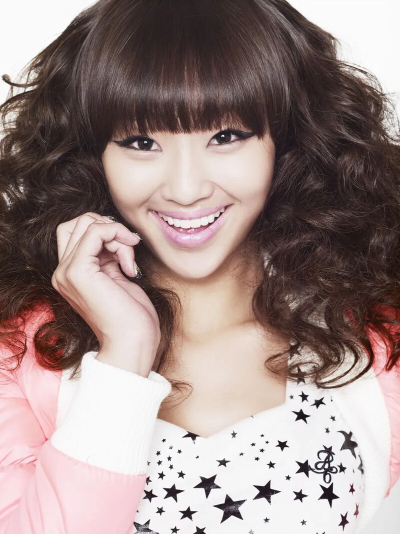 SISTAR_Hyolyn_How_Dare_You_promo_photo_(3).jpg