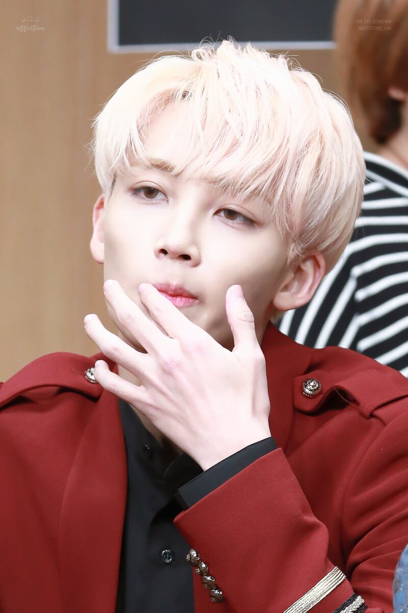 171117 SEVENTEEN at Yeongdeungpo Fansign - Jeonghan documents 14