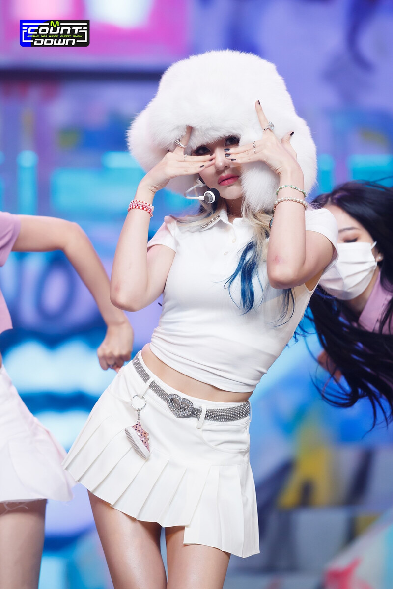 211104 SOMI - 'XOXO' at M Countdown documents 18