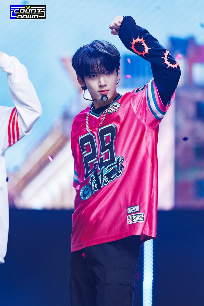 230713 ZEROBASEONE - 'New Kidz on the Block' at M COUNTDOWN documents 23