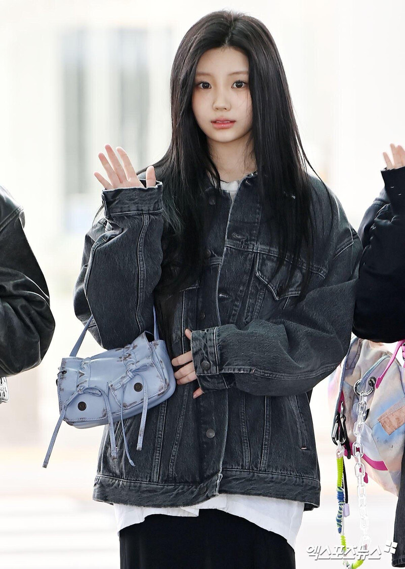 240227 ILLIT- WONHEE - ICN Airport documents 3