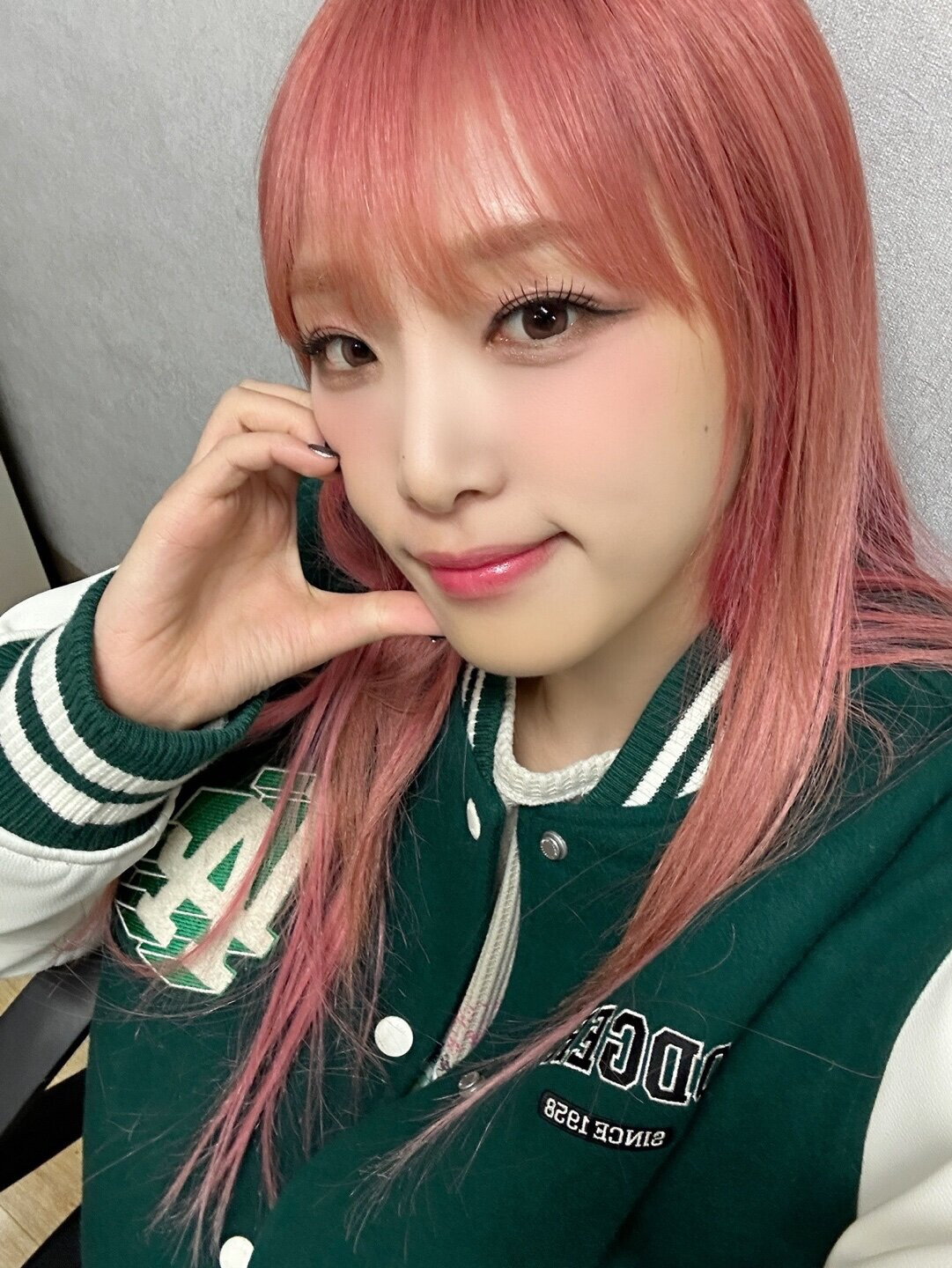 240117 - YENA Twitter Update | kpopping