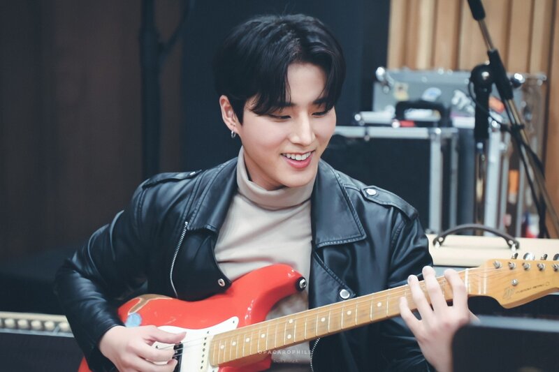 181226 Day6 Young at Compact Live documents 1