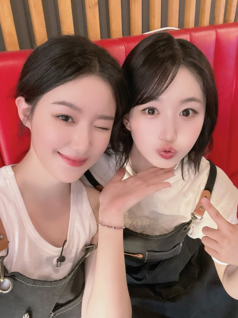 240711 - (G)I-DLE Twitter Update with SHUHUA n HAEWON documents 1