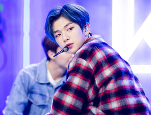 200329 Kang Daniel at Inkigayo (PD Note Update)