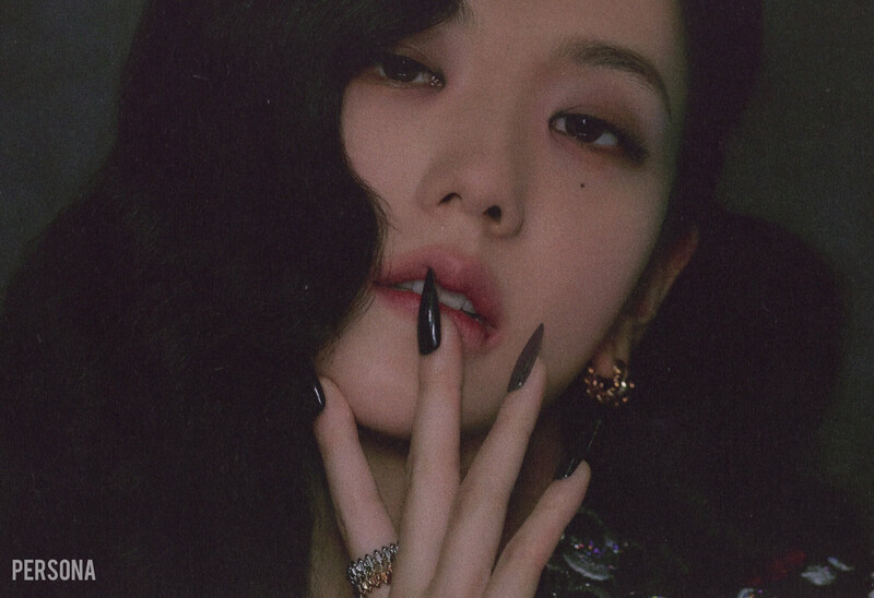 JISOO SOLO ALBUM 'ME' PHOTOBOOK SCANS documents 7