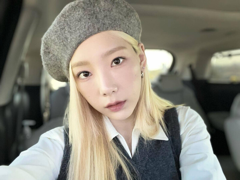 211210 Taeyeon Instagram Update documents 1