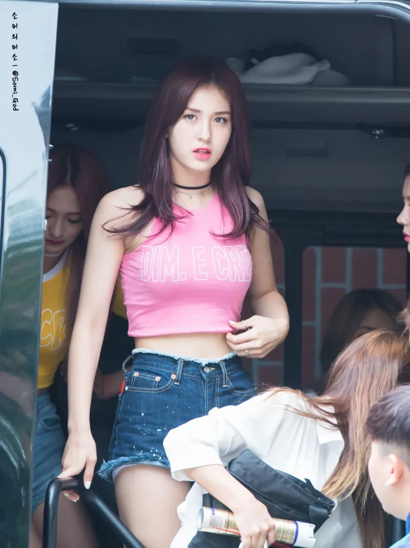 Somi87.jpg