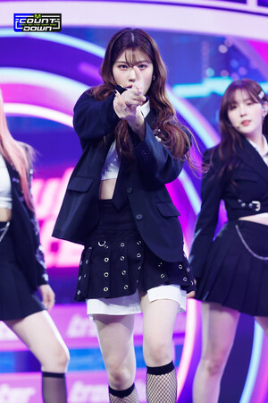 221013 Kep1er Xiaoting 'We Fresh' at M Countdown