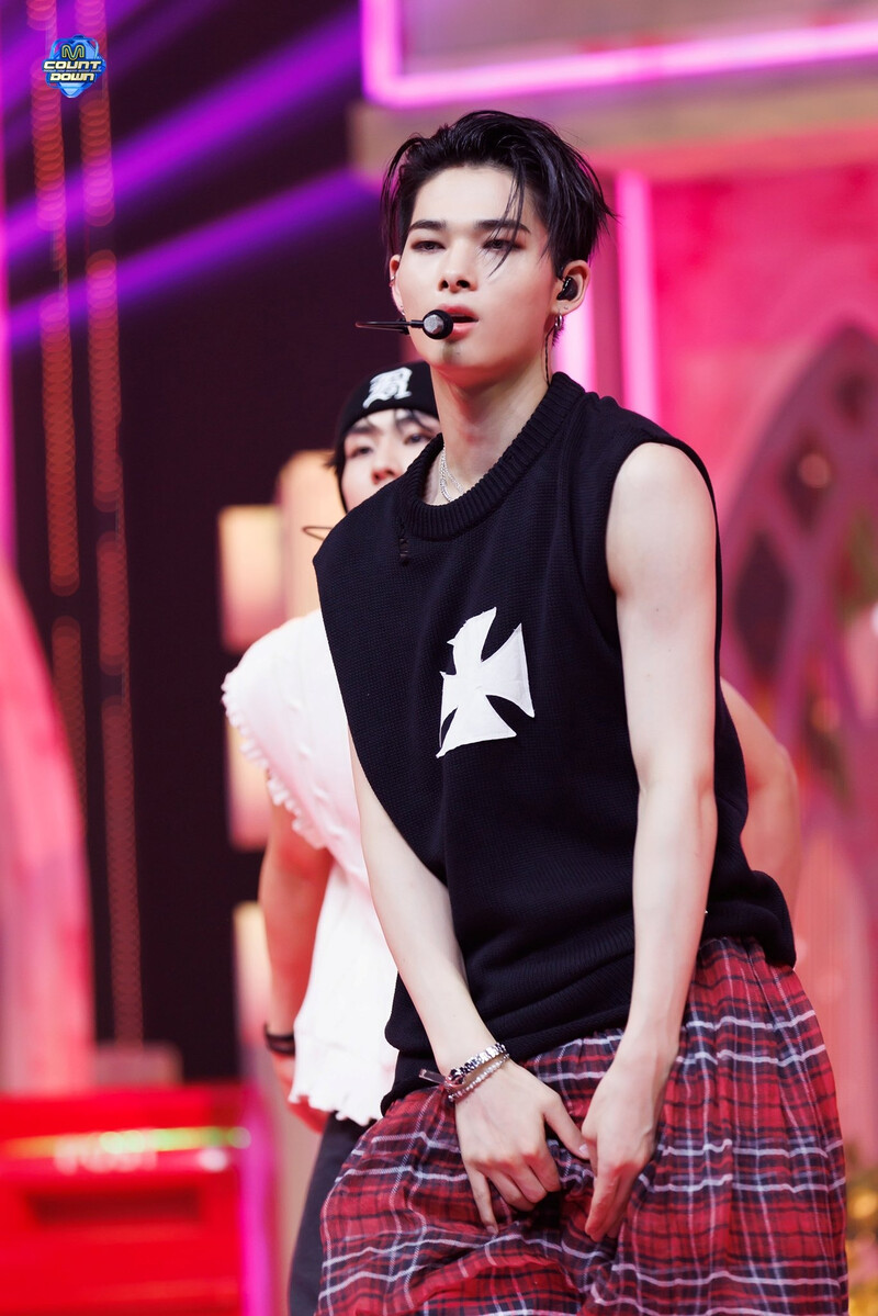 240728 ENHYPEN OFFICIAL PHOTOS ON MCOUNTDOWN — ‘XO (ONLY IF YOU SAY YES)’ - NI-KI CUT documents 11