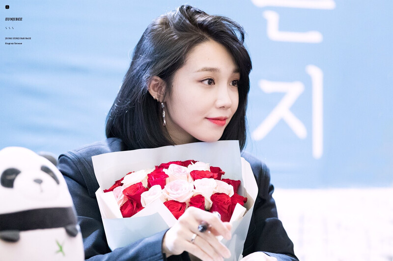 181109 Apink EUNJI at Hyehwa Busan Fansign event documents 9