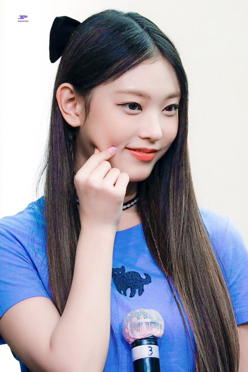 220819 NewJeans Haerin - Fansign Event documents 2