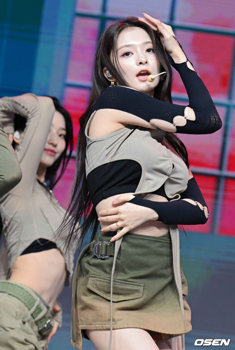 230605 fromis_9 Nagyung 'Unlock My World' Comeback Showcase documents 9