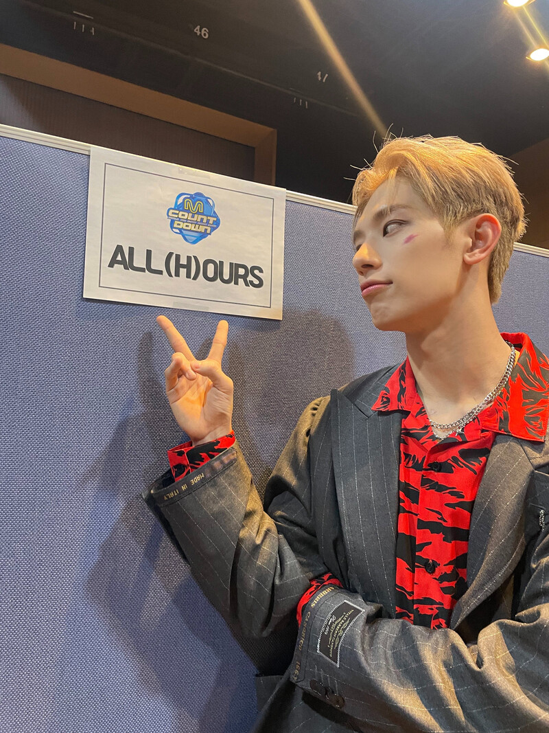 240111 ALL(H)OURS Twitter Update - Kunho documents 1