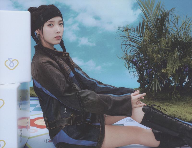 IU - 7th Official Fanclub Kit "UAENA" (Scans) documents 3