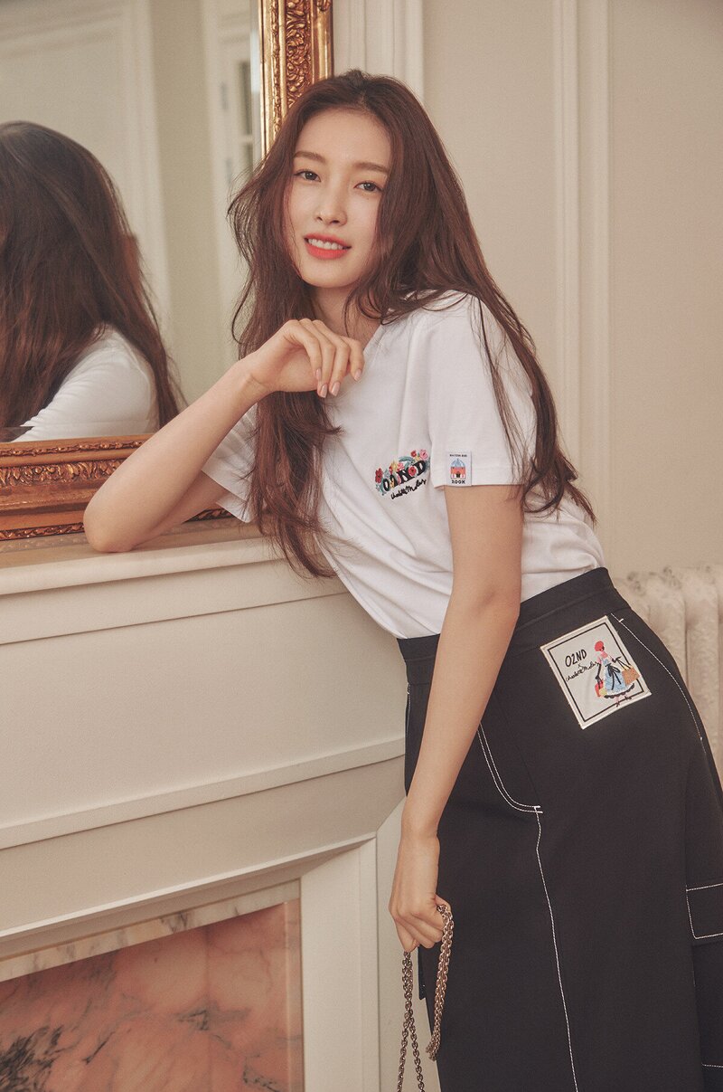 OH MY GIRL Arin for o2nd X Charlotte Molas 2023 Spring documents 10