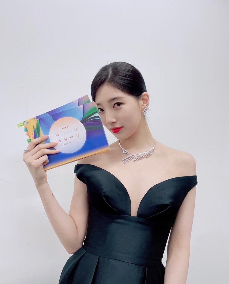 220506 Management Soop Instagram Update - Suzy at 2022 Baeksang Arts Awards documents 2
