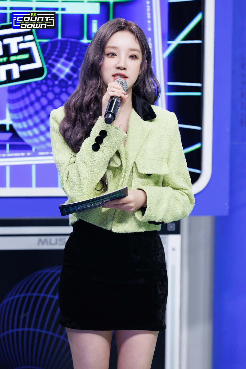 230202 M Countdown MC's (G)I-DLE Miyeon & Yuqi documents 7