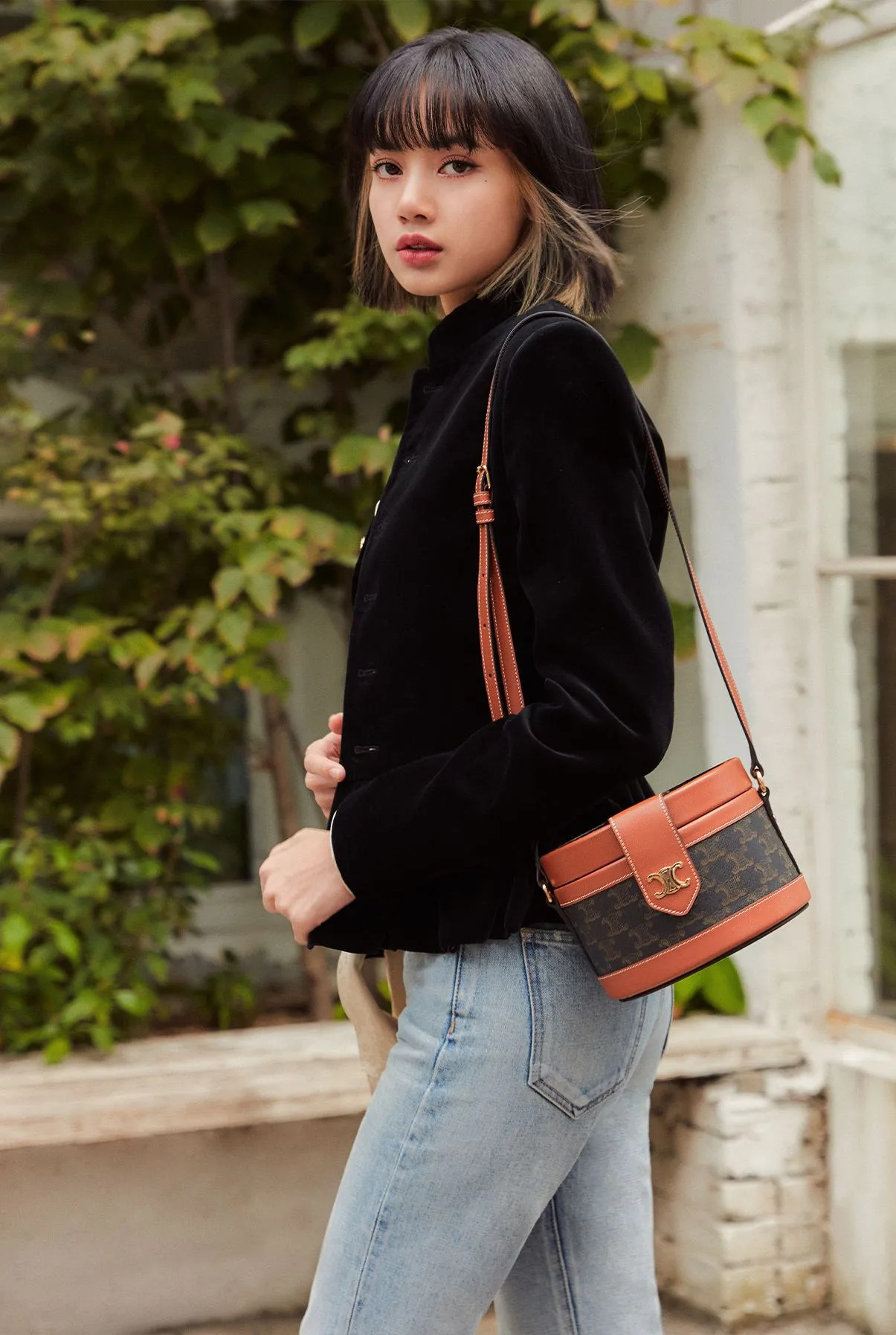 Where to get Blackpink Lisa's bag + other options to choose from