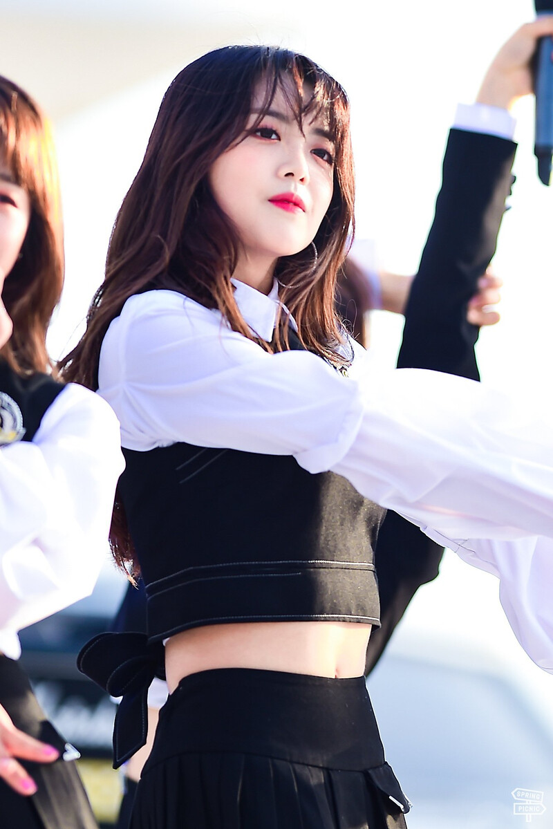 180602 Weki Meki Suyeon at Jeongok Port Youth Festival Healing Concert documents 2